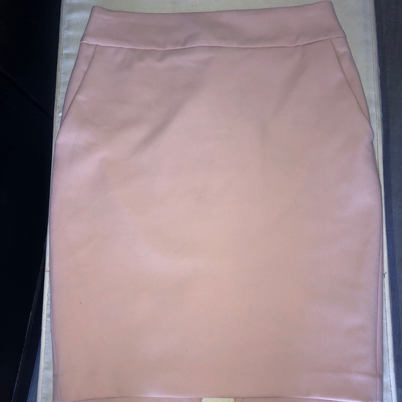 Express Pink Pencil Skirt - Picture 2 of 3